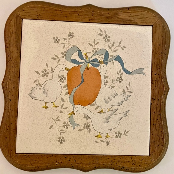 Vintage Goodwood Ceramic Tile Trivet Geese w/Apple Blue  Rubber Feet Wall Accent - Picture 8 of 9